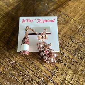 Betsy Johnson earrings wine and grapes